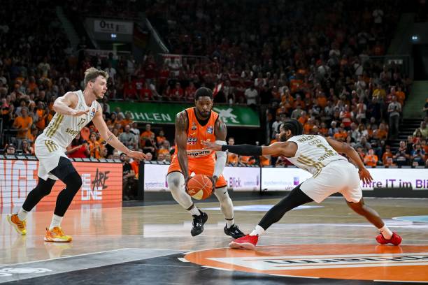 面对密集防 面对密集防