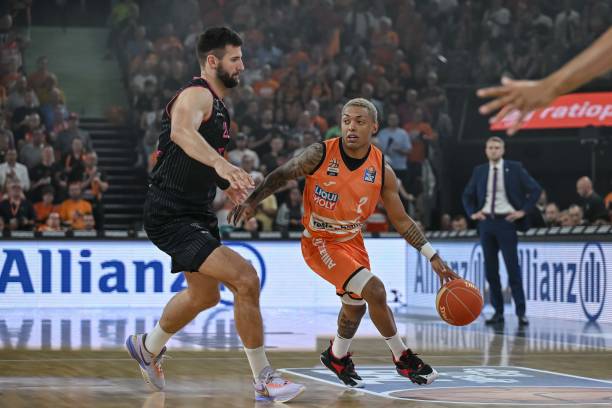 务压力与竞 务压力与竞